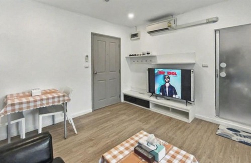 Kathu Apartment | Dcondo Kathu - Top Floor 1 Bdr Condo with shared Pool
