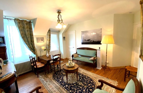 Arromanches-les-Bains Bed & Breakfast | DDAY Aviators Le Manoir