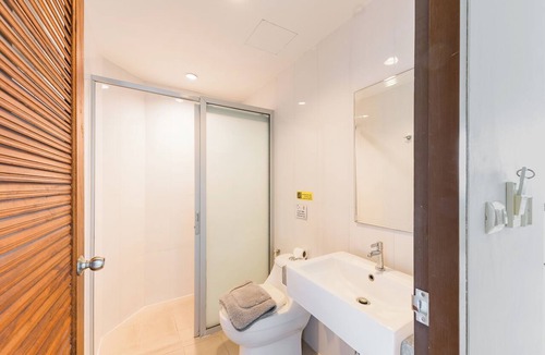 Ban Saiyuan Hotel | De Blue Sea Rawai