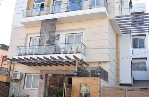 Varanasi Hotel | De Bougain Villa