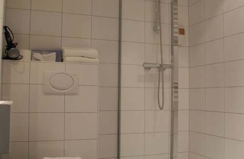 De Bult Hotel | De Bult Getaway: 2 Units w/Sauna | Near National Parks & Trails