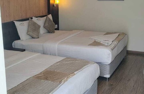 Porur Hotel | De Castle Inn