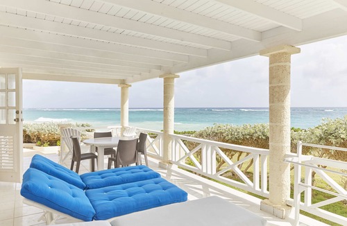 Silver Sands House | De Luxe 1 bedroom villa on the beach