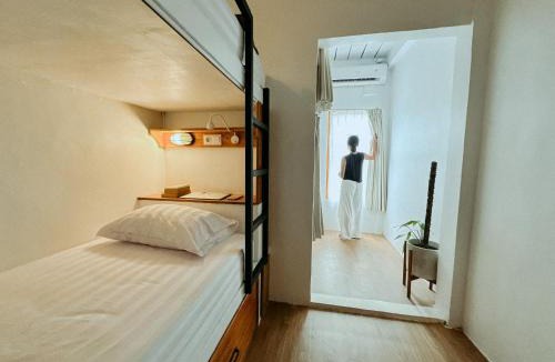 Labuan Bajo Hostel | De Nata