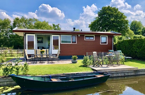 Breukelen House | De Roodborst, in the middle of nature, with rowing boat, and near Amsterdam