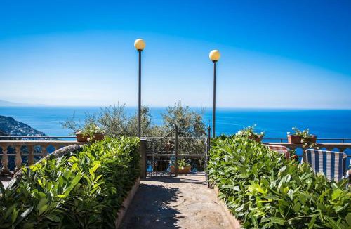 Path of the Gods Villa | De Vivo Realty - Villa Savina Positano