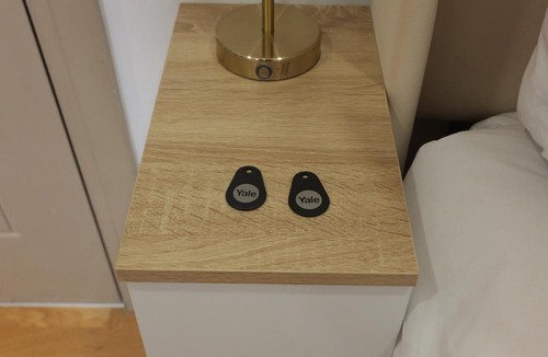 Woolwich Apartment | Deaf Property - Woolwich Elizabeth Line Studios