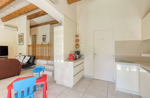 Bormes-Les-Mimosas House | Deatched 2-bedroom house/villa in a peaceful garden near the beach