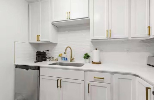 Lafayette House | Decatur Inn