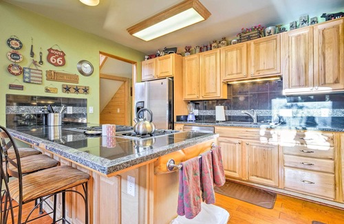 Warm Springs Cabin | Deck & Dry Sauna! Fairplay 'High Creek Hideaway'