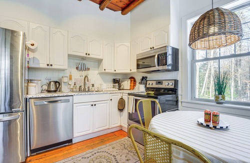 Jaffrey Cottage | Deck & Fire Pit: Cottage Near Monadnock State Park