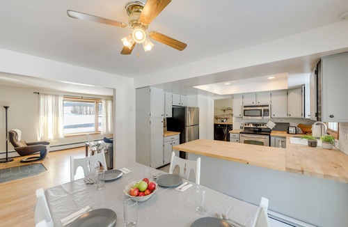 West Eaton Cottage | Deck & Fire Pit: Cozy Escape in Morrisville!