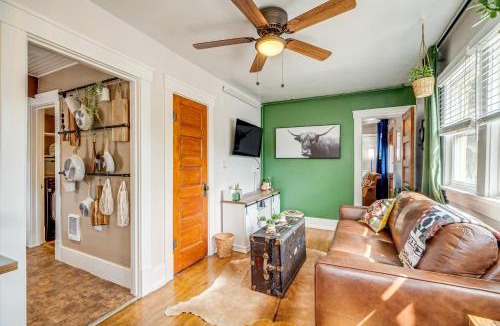 Manitou Springs House | Deck & Fire Pit: Manitou Mountain Retreat