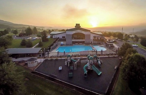 Massanutten House | Deck! Fireplace, Resort amenities!