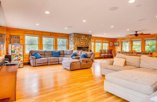 Belmont House | Deck For Entertaining: Belmont Group Getaway
