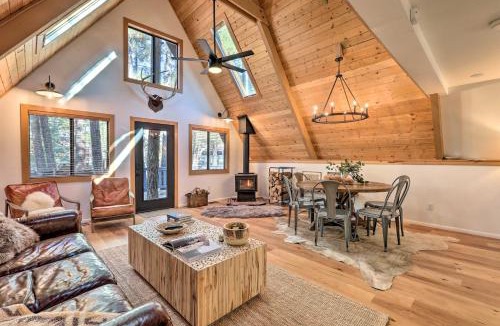 Munds Park House | Deck & Forest Views: Munds Park A-Frame Cabin