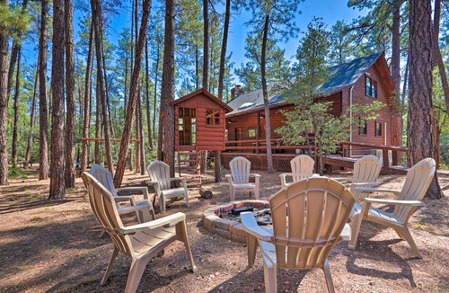 Pine House | Deck, Games & Fire Pit: Modern Pine Cabin!