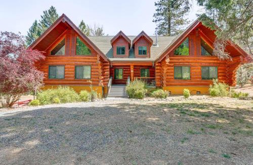 Junction City House | Deck, Grill & River Access: California Escape!