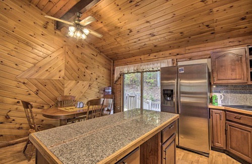 James Creek Cottage | Deck w/Private Hot Tub: James Creek Cabin