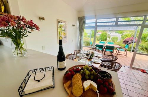 Motueka House | Decked Out with a View