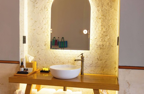 Centro Hotel | Decu Downtown