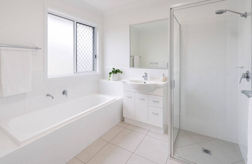 Deebing Heights House | Deebing Hideaway - Harmony Haven