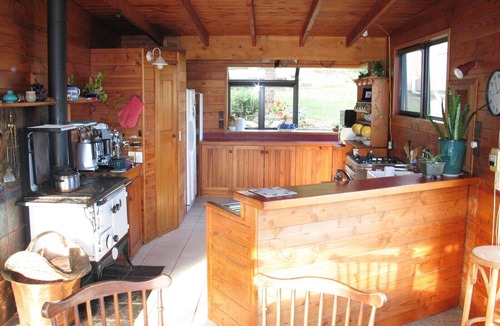 Whangaparapara Harbour House | Deep Blue Haven - Natures idyllic and peaceful summertime paradise