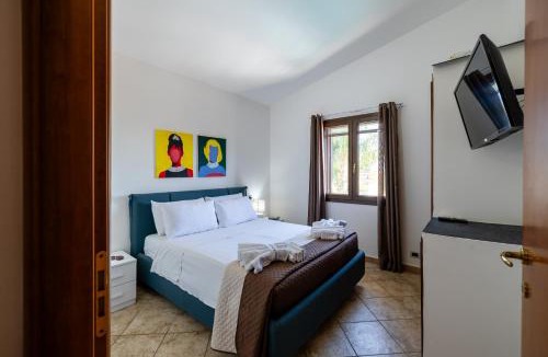 Arenella House | Deep Blue Sea
