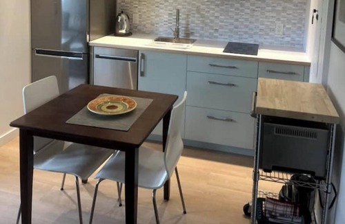 North Saanich Apartment | Deep Cove Chic
