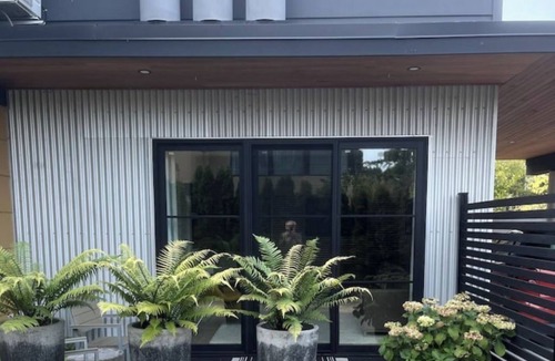 North Saanich Apartment | Deep Cove Chic