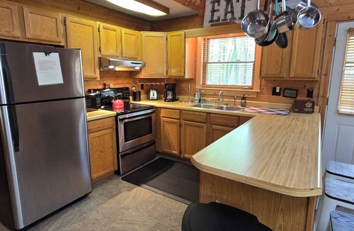 Swanton Cabin | Deep Creek Getaway | Private Hot Tub Cabin