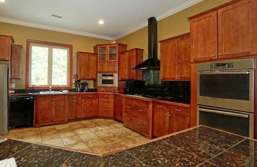 McHenry House | Deep Creek Ski Boat Golf Fish prvt indoor pool hot tub updated cancellation plcy