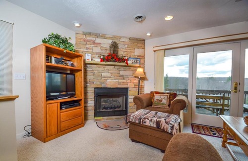 McHenry House | Deep Creek Village #10 Three-Bedroom Townhome
