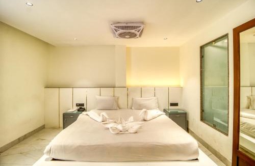 The Mall Road Hotel | Deep Hotel