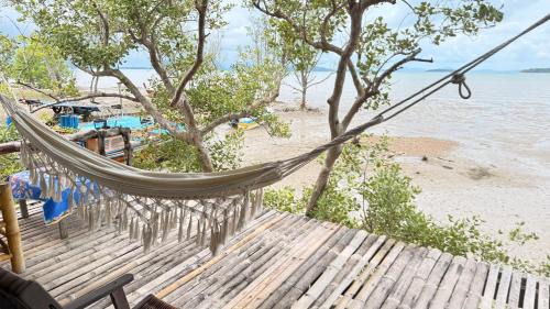 Ko Lanta Old Town House | Deep House Sea View