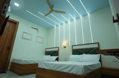 Mathura Hotel | Deep Palace Inn