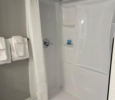 Chelan Hotel | Deep Water Inn