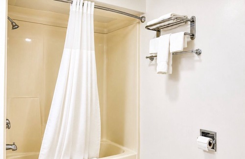 Owego Hotel | Deep Well Motel