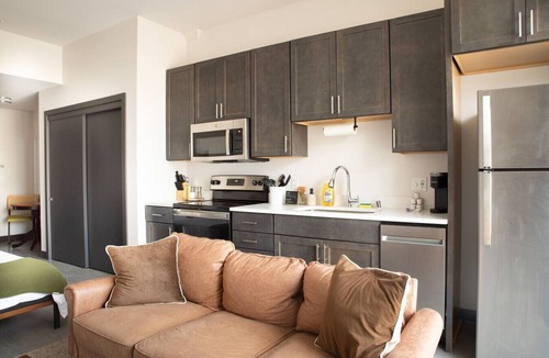 Westown Apartment | Deer District Studio Apt - One Block from Fiserv and Baird