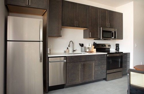 Westown Apartment | Deer District Studio Apt - One Block from Fiserv and Baird