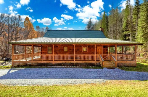 Lynn House | Deer Haven by AvantStay