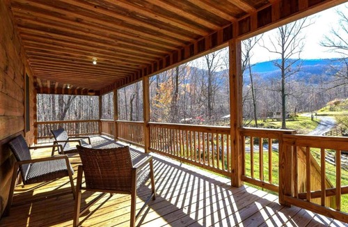 Lynn House | Deer Haven by AvantStay