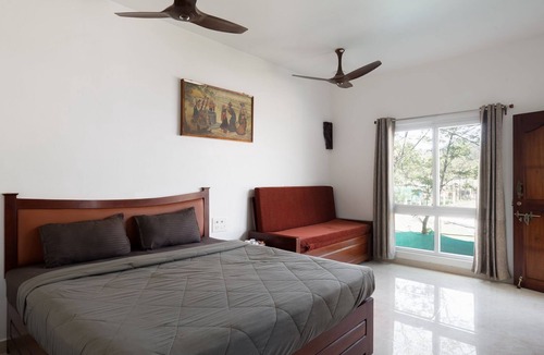 Naduvattam Bed & Breakfast | Deer Meadows