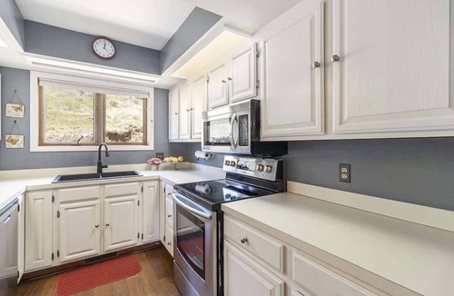 Fall River Estates Condo | Deer Mountain Retreat near RMNP! #3206
