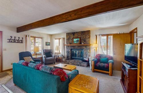 Dillon House | Deer Path Escape