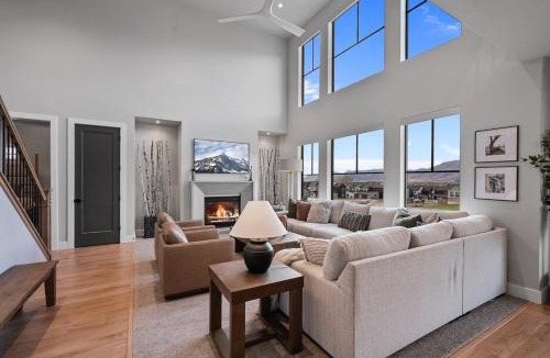Park City House | Deer Valley Views 5br Sleeps 16 Hot Tub Theater