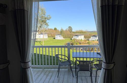 Hay-on-Wye House | Deer View Escape - 8 Berth Retreat - Malvern View Holiday Park