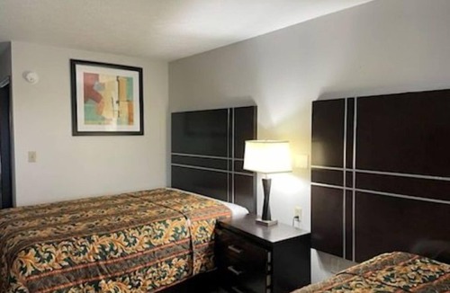 Xenia Hotel | Deerfield Inn