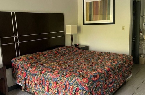 Xenia Hotel | Deerfield Inn