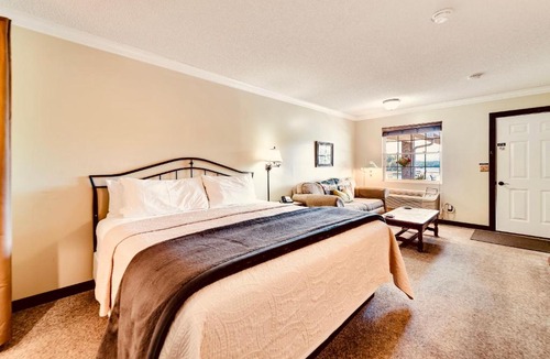 Hayesville Hotel | Deerfield Inn - Virtual Check In